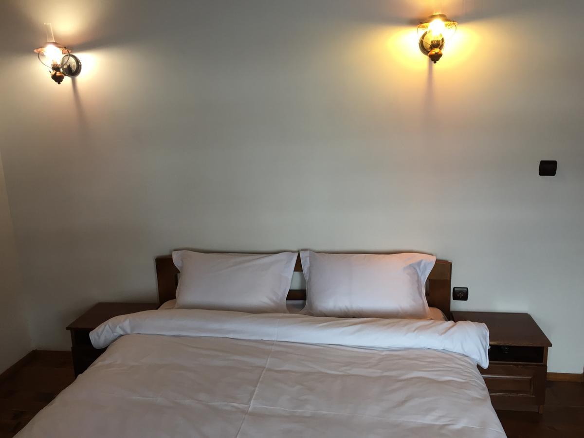 Hotel Чолаковата Къща Koprivshtitsa Esterno foto