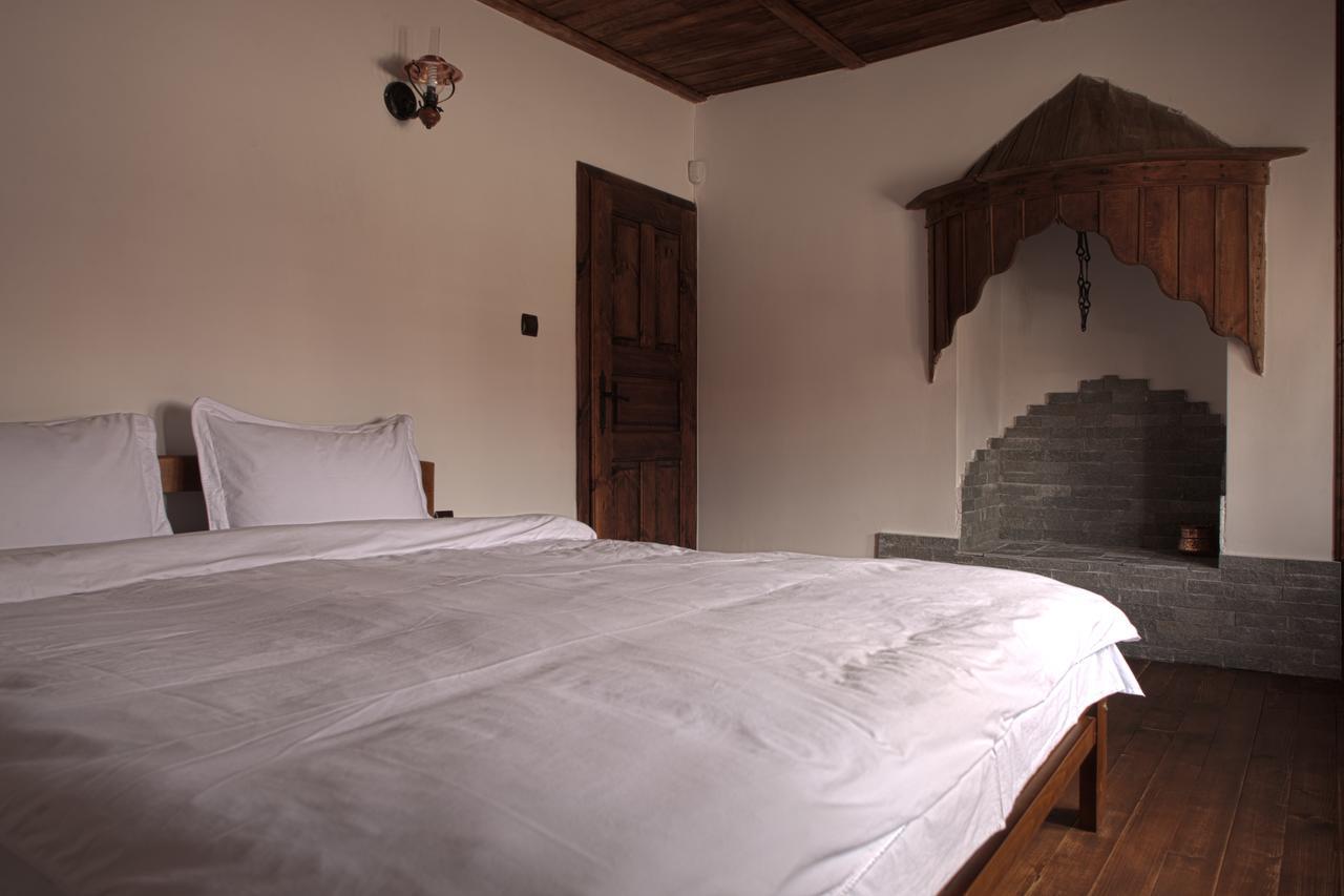 Hotel Чолаковата Къща Koprivshtitsa Esterno foto