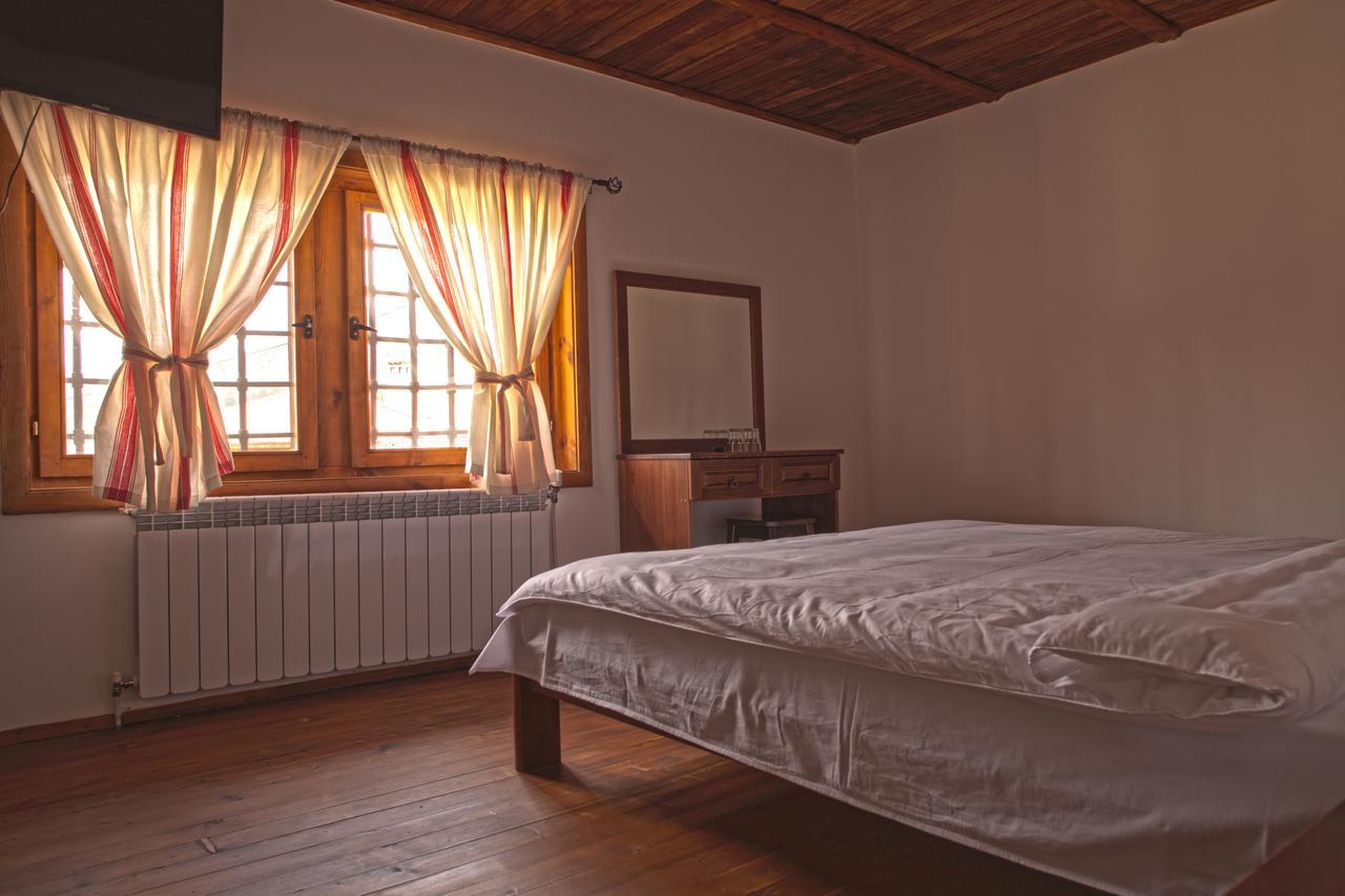 Hotel Чолаковата Къща Koprivshtitsa Esterno foto