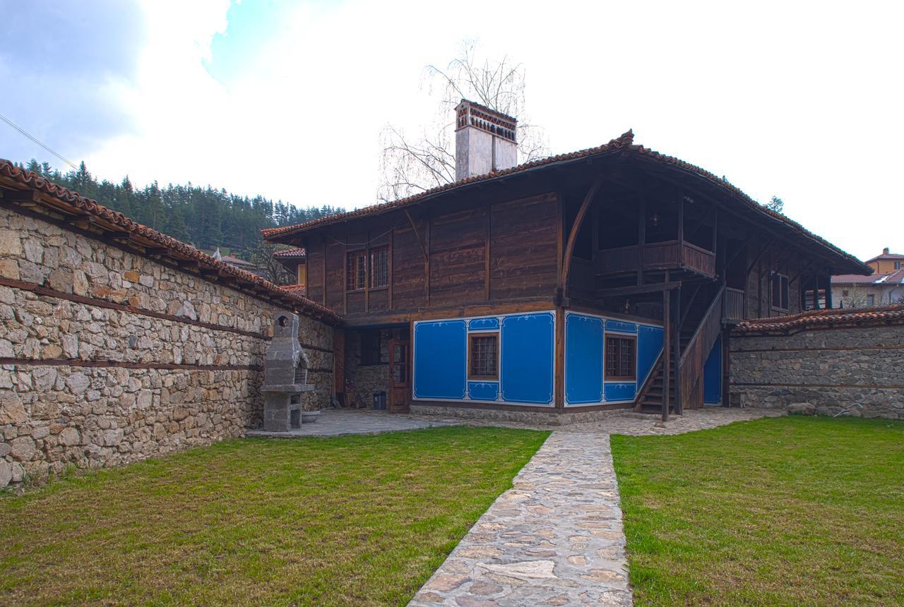 Hotel Чолаковата Къща Koprivshtitsa Esterno foto