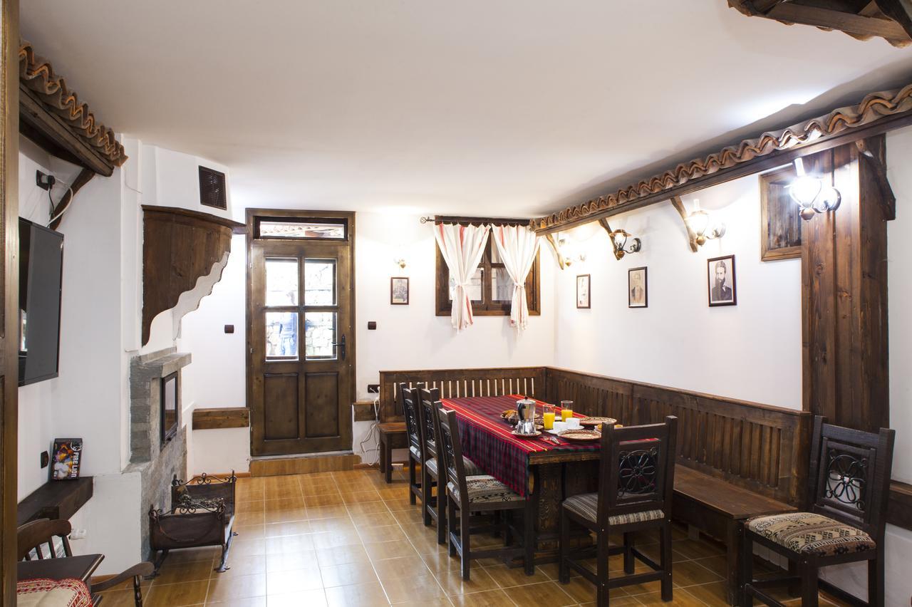 Hotel Чолаковата Къща Koprivshtitsa Esterno foto